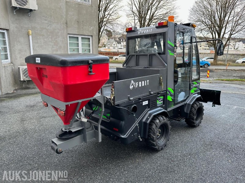 Maşina comunala FODIT REDSKAPSBÆRER FT-130 FOR SOMMER-VINTERBRUK 2025 modell - Demomaskin: Foto 9