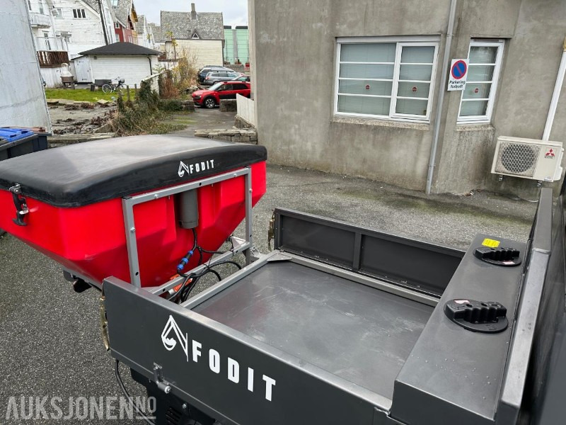 Maşina comunala FODIT REDSKAPSBÆRER FT-130 FOR SOMMER-VINTERBRUK 2025 modell - Demomaskin: Foto 15
