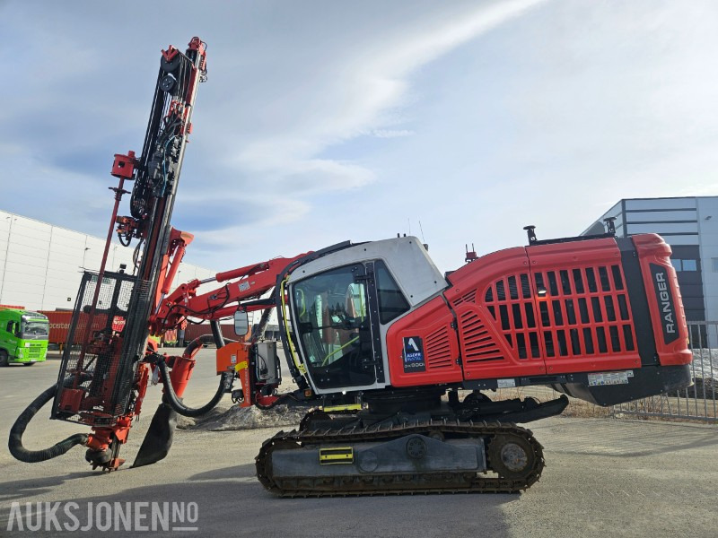 Sandvik DX800I - Maşină de foraj: Foto 1 Sandvik DX800I - Maşină de foraj: Foto 1