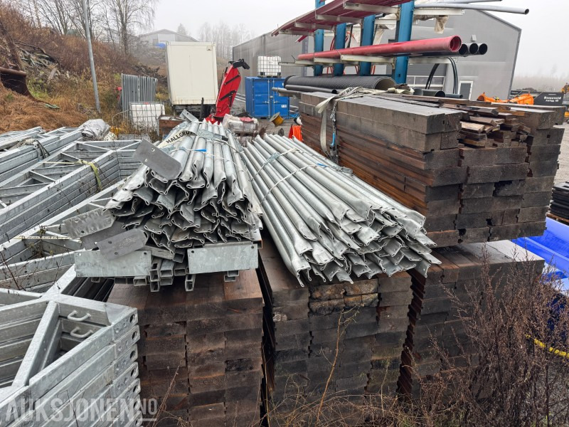 Stålhall 450 m² – demontert lagerhall med duk, klar for opplasting - Echipamente de constructii: Foto 3 Stålhall 450 m² – demontert lagerhall med duk, klar for opplasting - Echipamente de constructii: Foto 3