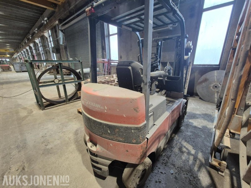 2004 Toyota 7FBMF30, elektrisk gaffeltruck, repobjekt - Stivuitor: Foto 5 2004 Toyota 7FBMF30, elektrisk gaffeltruck, repobjekt - Stivuitor: Foto 5