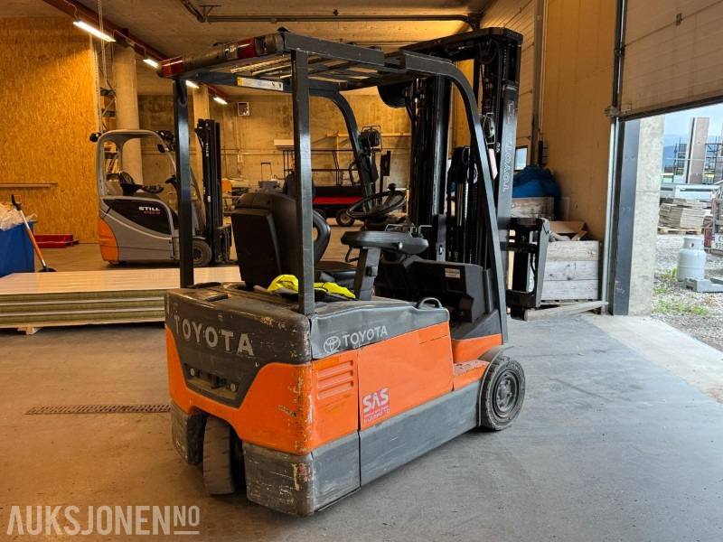 2005 Toyota 7FBEF15 gaffeltruck / 5 meter løftehøyde - Stivuitor: Foto 4 2005 Toyota 7FBEF15 gaffeltruck / 5 meter løftehøyde - Stivuitor: Foto 4