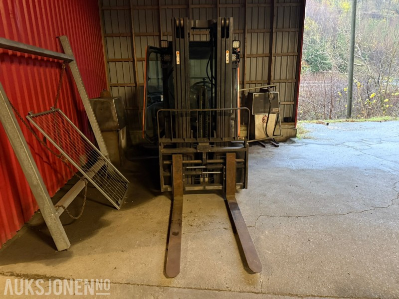 2007 Doosan D35C-5 Dieseltruck – 3,5 tonn -rep.objekt - Stivuitor: Foto 3 2007 Doosan D35C-5 Dieseltruck – 3,5 tonn -rep.objekt - Stivuitor: Foto 3