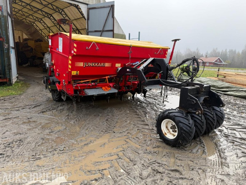 2001 Junkkari Simulta 3000ST Såmaskin - Utilaje agricole: Foto 3 2001 Junkkari Simulta 3000ST Såmaskin - Utilaje agricole: Foto 3
