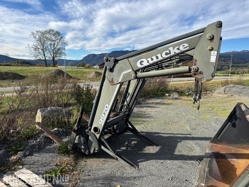 2003 Quicke UM Frontlaster for traktor - Utilaje agricole: Foto 1 2003 Quicke UM Frontlaster for traktor - Utilaje agricole: Foto 1