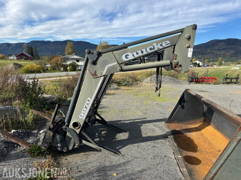 2003 Quicke UM Frontlaster for traktor - Utilaje agricole: Foto 2 2003 Quicke UM Frontlaster for traktor - Utilaje agricole: Foto 2