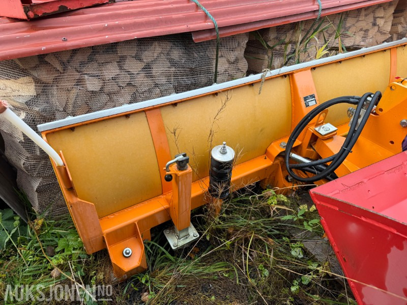 2008 ZAUGG AG Eggiwil (Sveits) G8K-240 snøskjær / snøplog - Utilaje agricole: Foto 3 2008 ZAUGG AG Eggiwil (Sveits) G8K-240 snøskjær / snøplog - Utilaje agricole: Foto 3