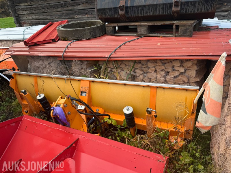 2008 ZAUGG AG Eggiwil (Sveits) G8K-240 snøskjær / snøplog - Utilaje agricole: Foto 2 2008 ZAUGG AG Eggiwil (Sveits) G8K-240 snøskjær / snøplog - Utilaje agricole: Foto 2