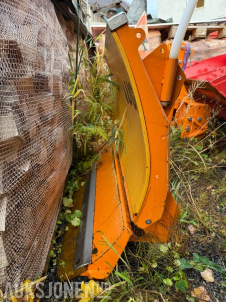 2008 ZAUGG AG Eggiwil (Sveits) G8K-240 snøskjær / snøplog - Utilaje agricole: Foto 4 2008 ZAUGG AG Eggiwil (Sveits) G8K-240 snøskjær / snøplog - Utilaje agricole: Foto 4