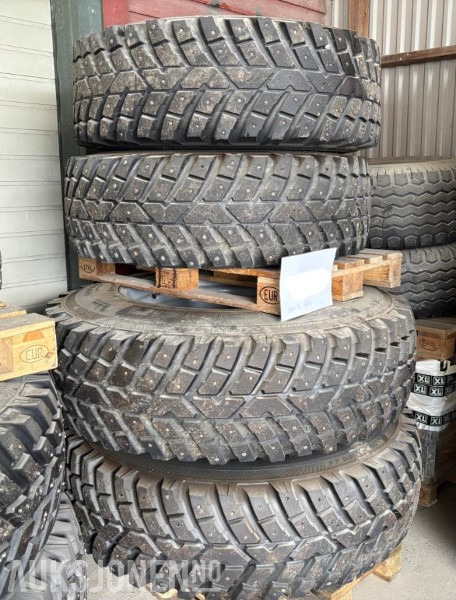 2013 Nokian Tri 2 Piggdekk med felger. - Utilaje agricole: Foto 2 2013 Nokian Tri 2 Piggdekk med felger. - Utilaje agricole: Foto 2