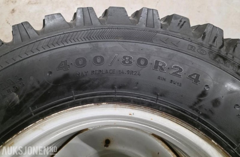 2013 Nokian Tri 2 Piggdekk med felger. - Utilaje agricole: Foto 5 2013 Nokian Tri 2 Piggdekk med felger. - Utilaje agricole: Foto 5