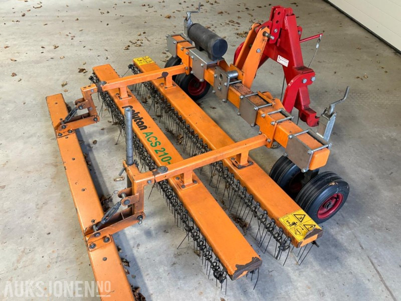 2013 Polytan ACS 210-2 kunstgresspleieaggregat,vedlikeholdsverktøy for kunstgressbaner - Utilaje agricole: Foto 5 2013 Polytan ACS 210-2 kunstgresspleieaggregat,vedlikeholdsverktøy for kunstgressbaner - Utilaje agricole: Foto 5