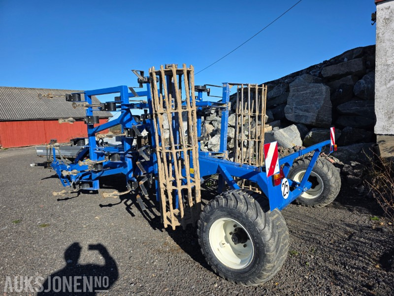 2019 New Holland grubber STX V 400T - Utilaje agricole: Foto 4 2019 New Holland grubber STX V 400T - Utilaje agricole: Foto 4