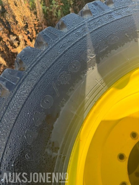 2020 Nokian tri dekk og felg Nokian tri - Utilaje agricole: Foto 3 2020 Nokian tri dekk og felg Nokian tri - Utilaje agricole: Foto 3