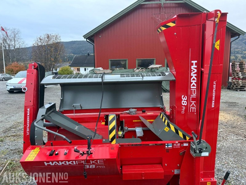 2024 Hakki pilke 38 pro vedmaskin m/flisavsug - Utilaje agricole: Foto 1 2024 Hakki pilke 38 pro vedmaskin m/flisavsug - Utilaje agricole: Foto 1