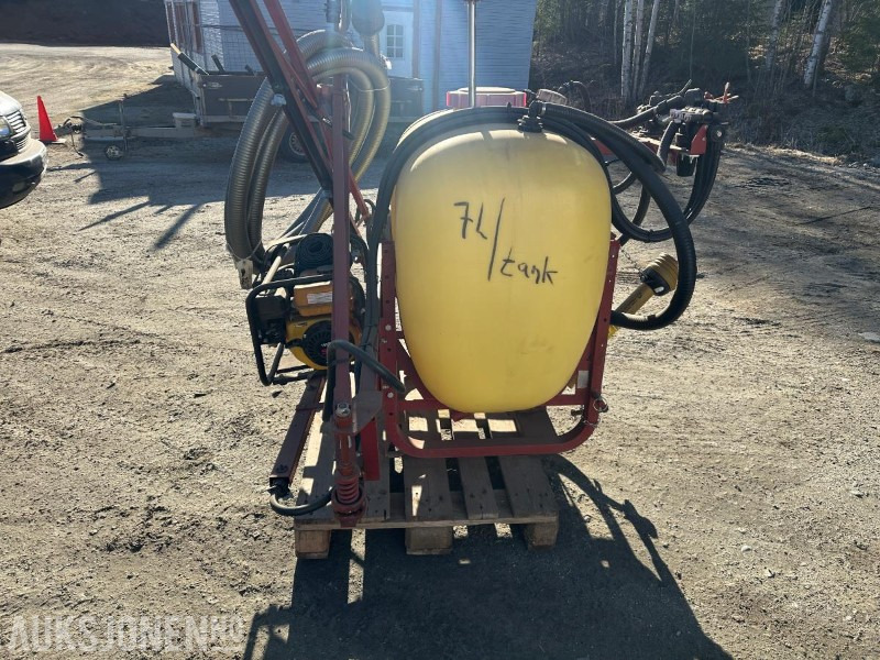 Hardi åkersprøyte 400 liter med sidebommer. - Utilaje agricole: Foto 1 Hardi åkersprøyte 400 liter med sidebommer. - Utilaje agricole: Foto 1