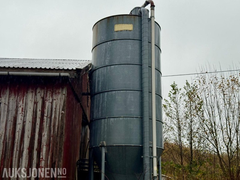 Helland Kraftforsilo - Utilaje agricole: Foto 2 Helland Kraftforsilo - Utilaje agricole: Foto 2