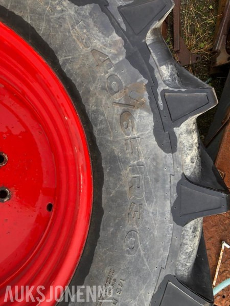 Komplette avmonterte hjul til Fendt 540/65/R30 og 650/65R42 TRAKTORDEKK - Utilaje agricole: Foto 4 Komplette avmonterte hjul til Fendt 540/65/R30 og 650/65R42 TRAKTORDEKK - Utilaje agricole: Foto 4