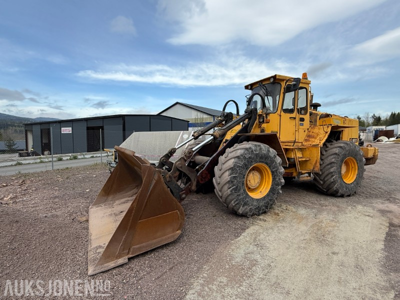 Volvo L120 Hjullaster - 4x4 - Gjerstad 2900L skuff - Nylig byttet dekk - Vekt montert - Încărcător frontal pe pneuri: Foto 1 Volvo L120 Hjullaster - 4x4 - Gjerstad 2900L skuff - Nylig byttet dekk - Vekt montert - Încărcător frontal pe pneuri: Foto 1