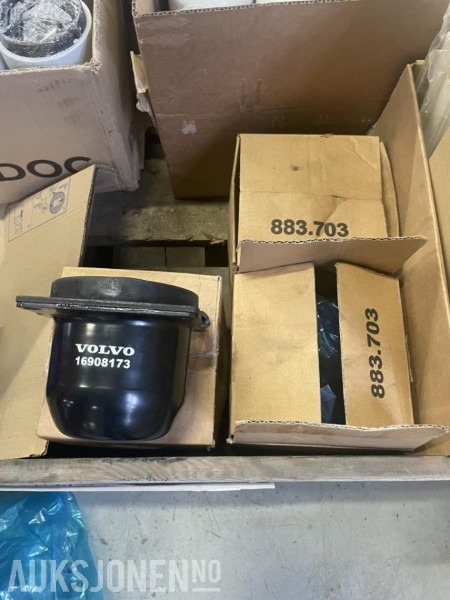 Volvo L150H - L260H Feste førerhytte - Echipamente de constructii: Foto 1 Volvo L150H - L260H Feste førerhytte - Echipamente de constructii: Foto 1