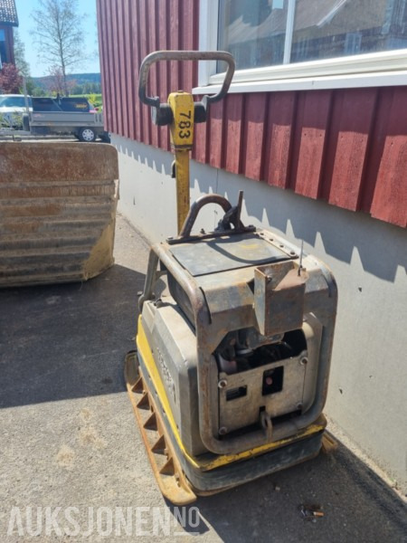 Wacker Neuson DPU 65/55 vibroplate - Cilindru compactor: Foto 3 Wacker Neuson DPU 65/55 vibroplate - Cilindru compactor: Foto 3