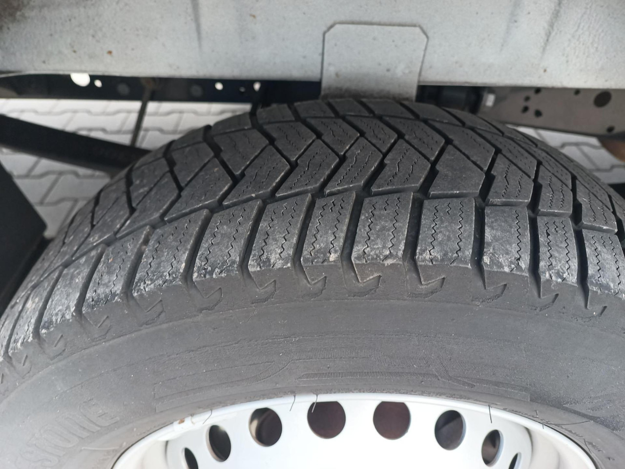 IVECO Daily 35S16V - Dubă: Foto 3 IVECO Daily 35S16V - Dubă: Foto 3