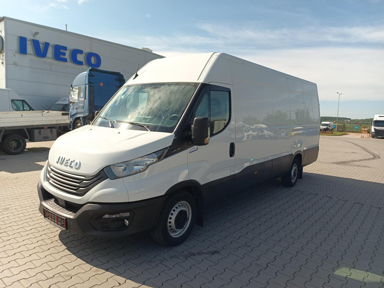 IVECO Daily 35S16V - Dubă: Foto 1 IVECO Daily 35S16V - Dubă: Foto 1