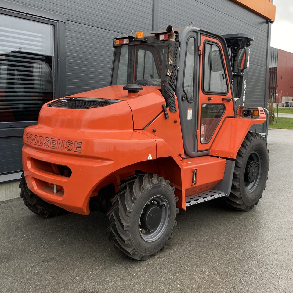 Goodsense RTD35 4WD - Stivuitor de teren dificil: Foto 3 Goodsense RTD35 4WD - Stivuitor de teren dificil: Foto 3