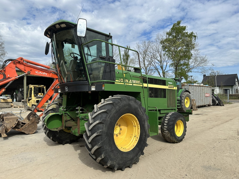 John Deere 6650 FOR PARTS - Combină de Recoltat Furaj: Foto 1 John Deere 6650 FOR PARTS - Combină de Recoltat Furaj: Foto 1