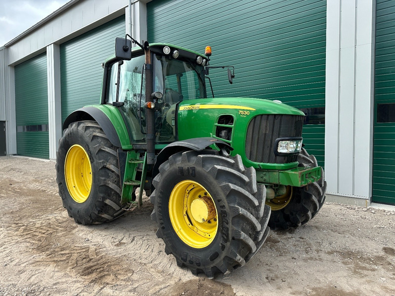 John Deere 7530 - Tractor agricol: Foto 2 John Deere 7530 - Tractor agricol: Foto 2