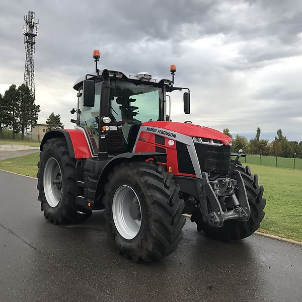Massey Ferguson MF 8S.305 Exclusive - Tractor agricol: Foto 2 Massey Ferguson MF 8S.305 Exclusive - Tractor agricol: Foto 2
