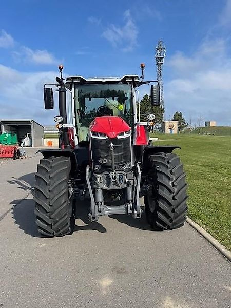 Massey Ferguson MF 8S245 Dyna-VT Exclusive - Tractor agricol: Foto 2 Massey Ferguson MF 8S245 Dyna-VT Exclusive - Tractor agricol: Foto 2