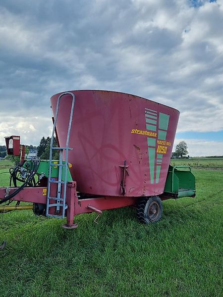 Strautmann Verti-Mix 1050 - Remorcă distribuit furaje: Foto 1 Strautmann Verti-Mix 1050 - Remorcă distribuit furaje: Foto 1