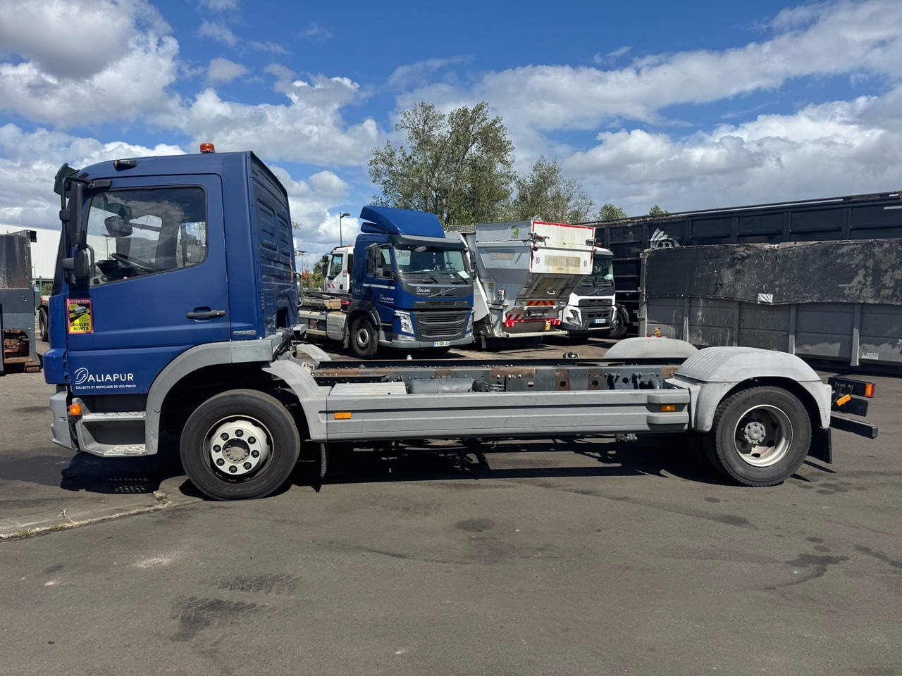 MERCEDES-BENZ atégo - Camion şasiu: Foto 4 MERCEDES-BENZ atégo - Camion şasiu: Foto 4