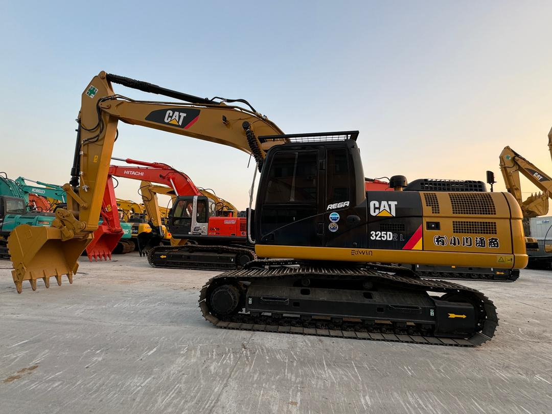 Caterpillar 325D CAT 325D2 329D 330D 330D2 25 Ton Used Excavator for Sale - Excavator pe şenile: Foto 2 Caterpillar 325D CAT 325D2 329D 330D 330D2 25 Ton Used Excavator for Sale - Excavator pe şenile: Foto 2