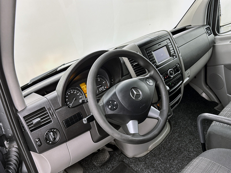 Mercedes-Benz Sprinter 316 2.2 CDI L2H2 Automaat 3500kg trekhaak Navigatie Cruise control Camera - Dubă: Foto 4 Mercedes-Benz Sprinter 316 2.2 CDI L2H2 Automaat 3500kg trekhaak Navigatie Cruise control Camera - Dubă: Foto 4