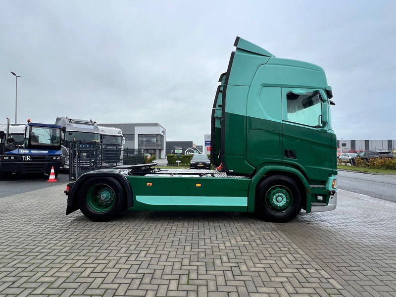 Scania R450 NGS 4x2 Trekker 2x Tank / Full Spoiler / Smarttachograaf - Cap tractor: Foto 4 Scania R450 NGS 4x2 Trekker 2x Tank / Full Spoiler / Smarttachograaf - Cap tractor: Foto 4