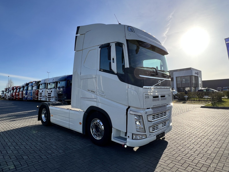 Volvo FH 460 4x2 trekker Full Air / Vin : LA - Cap tractor: Foto 3 Volvo FH 460 4x2 trekker Full Air / Vin : LA - Cap tractor: Foto 3