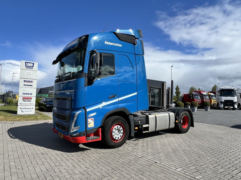 Volvo FH 460 4x2 trekker Globetrotter / 2x Fuel Tank - Cap tractor: Foto 1 Volvo FH 460 4x2 trekker Globetrotter / 2x Fuel Tank - Cap tractor: Foto 1