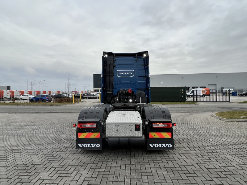 Cap tractor Volvo FH 500 6x2 vla trekker Pusher / lift / 887500km: Foto 6