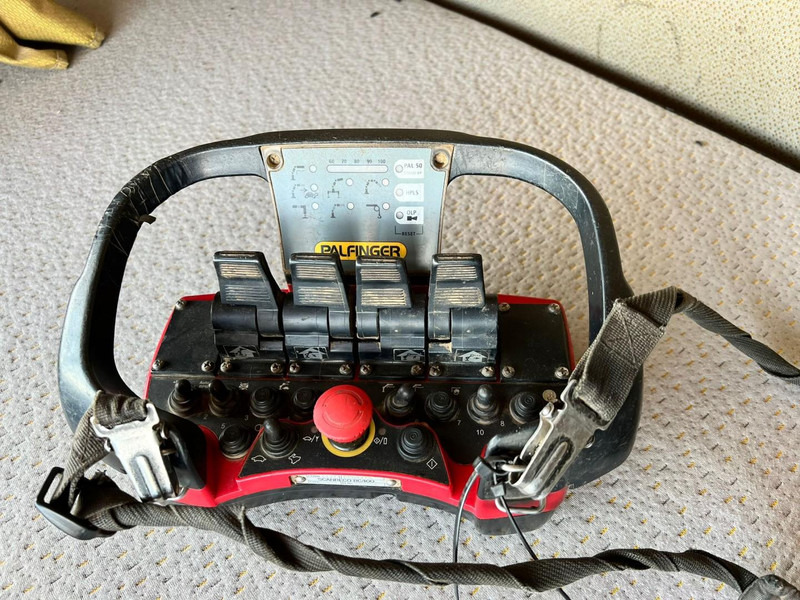 Camion cu macara DAF CF 410 8x2 Palfinger PK42502 Remote controle / 8x2: Foto 20