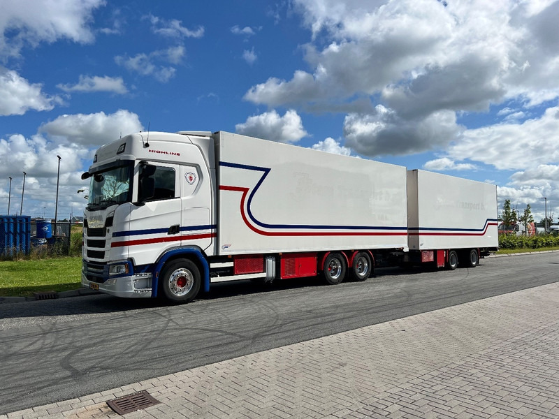 Scania S450 6x2 + Wipkar Bloemen combinatie - Camion frigider: Foto 1 Scania S450 6x2 + Wipkar Bloemen combinatie - Camion frigider: Foto 1