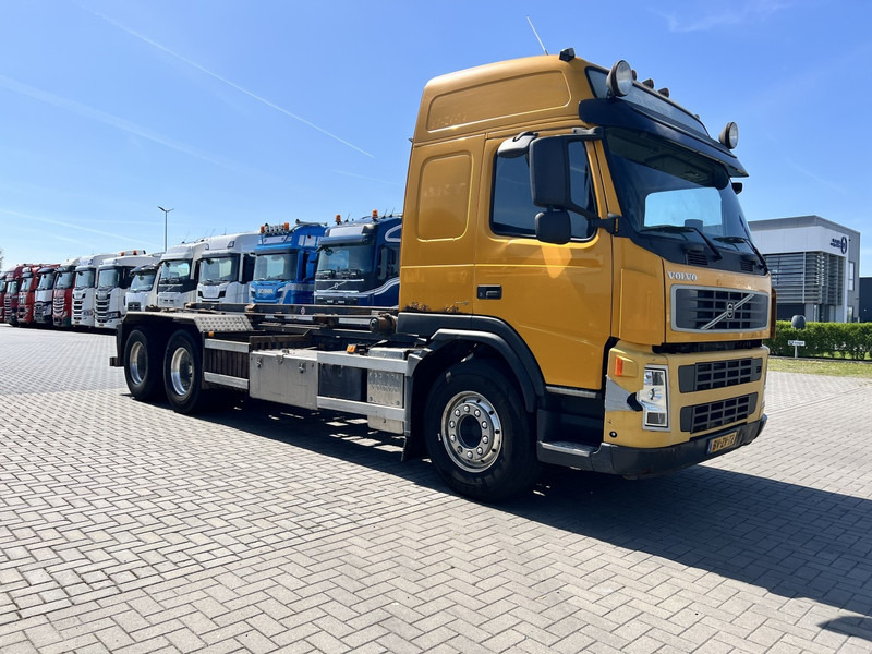 Volvo FM480 6X2 containersysteem Globetrotter / NCH systeem / 10 Tyres - Camion cu sistem de cablu: Foto 3 Volvo FM480 6X2 containersysteem Globetrotter / NCH systeem / 10 Tyres - Camion cu sistem de cablu: Foto 3