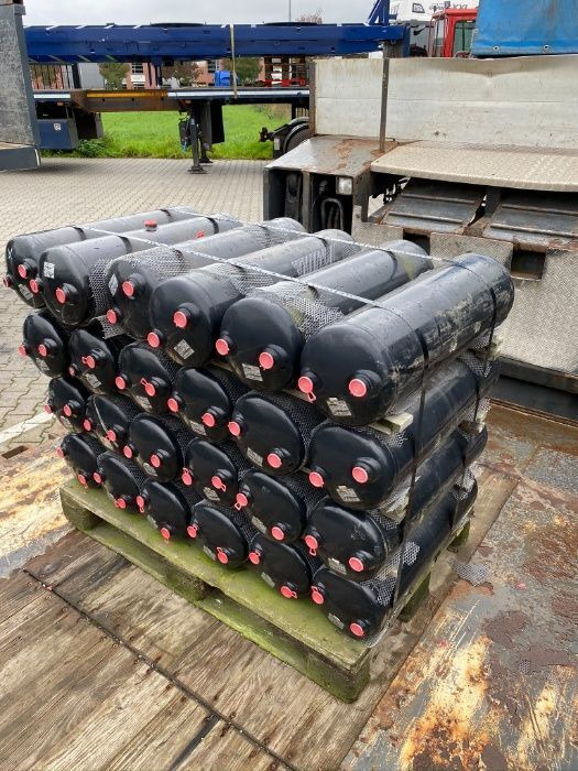 Butelii aer cap tractor / trailer/ semiremorca/ camion noi dezme truck - Suspensie pneumatică pentru Camion: Foto 1 Butelii aer cap tractor / trailer/ semiremorca/ camion noi dezme truck - Suspensie pneumatică pentru Camion: Foto 1