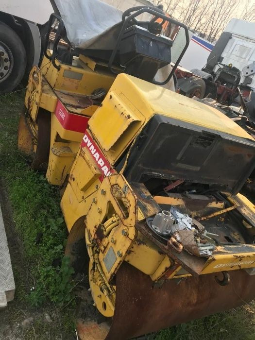 Dynapac CC 122 DEUTZ Vand complet sau PIESE - Cilindru compactor: Foto 1 Dynapac CC 122 DEUTZ Vand complet sau PIESE - Cilindru compactor: Foto 1