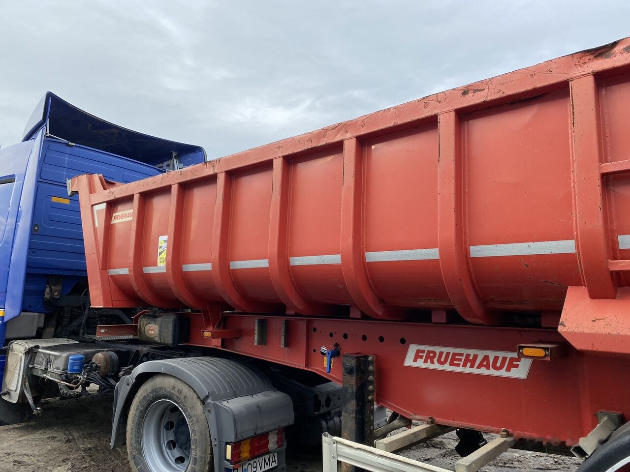Fruehauf Semiremorca basculabila Aluminiu Agregate PV 6.28 T /// 2 PIECE - Semiremorcă basculantă: Foto 5 Fruehauf Semiremorca basculabila Aluminiu Agregate PV 6.28 T /// 2 PIECE - Semiremorcă basculantă: Foto 5