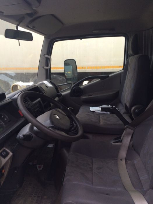 Vand piese din dezmembrari Renault Maxity - Piesă de schimb pentru Camion: Foto 3 Vand piese din dezmembrari Renault Maxity - Piesă de schimb pentru Camion: Foto 3