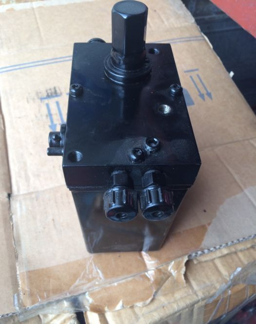 Scania F12 FH12 FH16 FM FL truck - Cabină și interior pentru Camion: Foto 1 Scania F12 FH12 FH16 FM FL truck - Cabină și interior pentru Camion: Foto 1