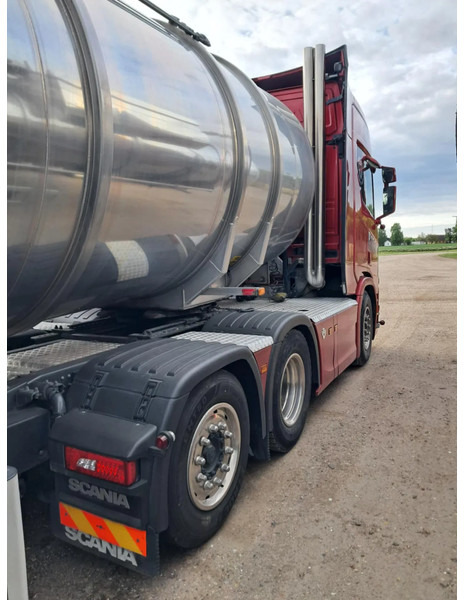 Scania R590 V8 NGS Rear steering 6x2*4. Air / Air suspension. Hydr. system - Cap tractor: Foto 5 Scania R590 V8 NGS Rear steering 6x2*4. Air / Air suspension. Hydr. system - Cap tractor: Foto 5