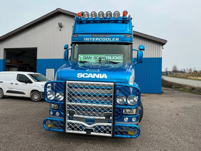 Scania T520 V8 Speciel interior. Air / Air suspension. Opticruise / Retarder .PTO on Engine and gearbox. New Hydr. system. - Cap tractor: Foto 5 Scania T520 V8 Speciel interior. Air / Air suspension. Opticruise / Retarder .PTO on Engine and gearbox. New Hydr. system. - Cap tractor: Foto 5
